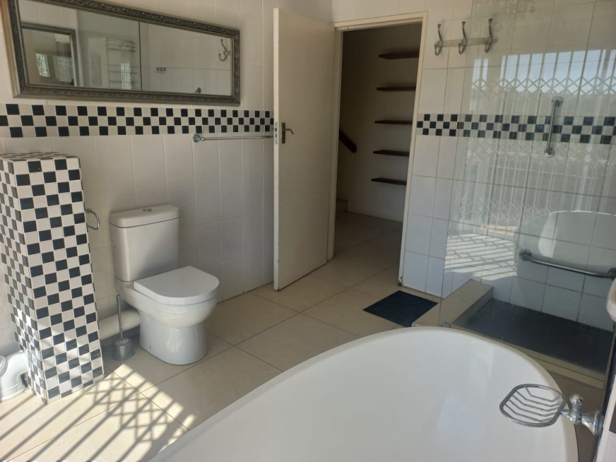 3 Bedroom Property for Sale in Gonubie North Eastern Cape